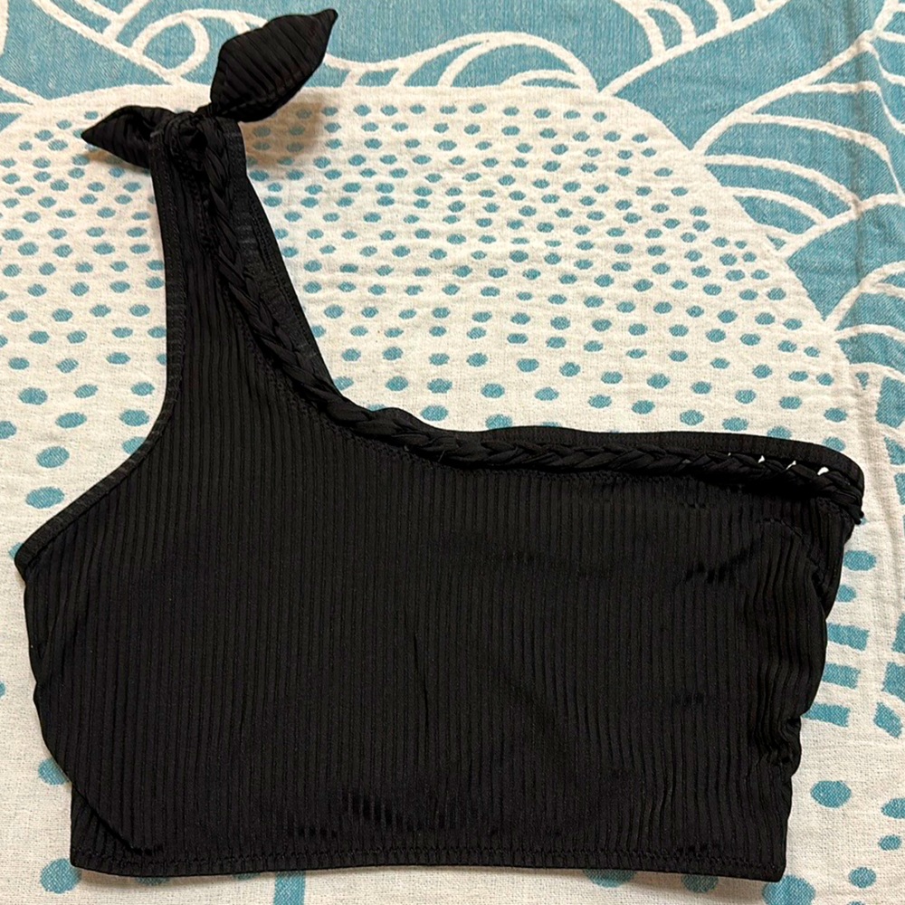 Solid & Striped one shoulder bikini top. Black. Medium